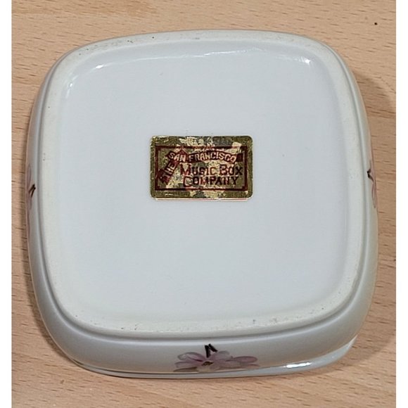 San Francisco Music Box Co Trinket Box Ring Musical Cherry Blossoms - Picture 5 of 6